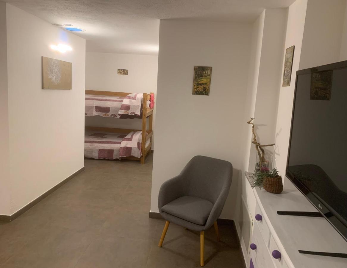 Casa Vacanze Anais Nus Kültér fotó